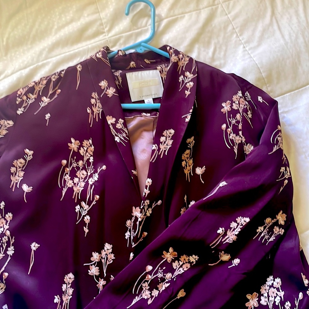 Silky floral anthro blazer!